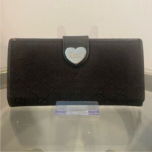 Gucci GG Heart Snap Wallet